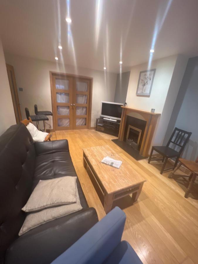 Theldon Lägenhet Luton  Exteriör bild