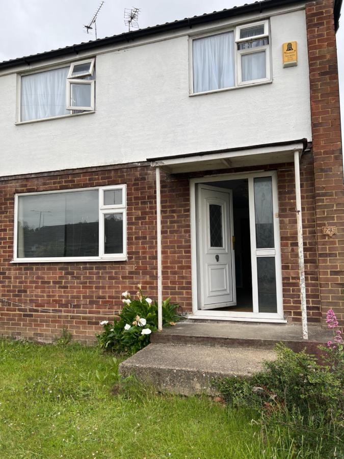 Theldon Lägenhet Luton  Exteriör bild