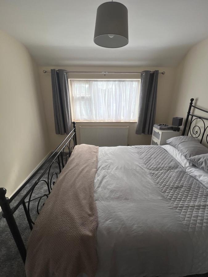 Theldon Lägenhet Luton  Exteriör bild