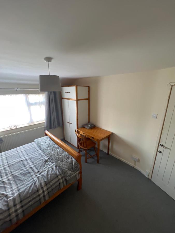 Theldon Lägenhet Luton  Exteriör bild